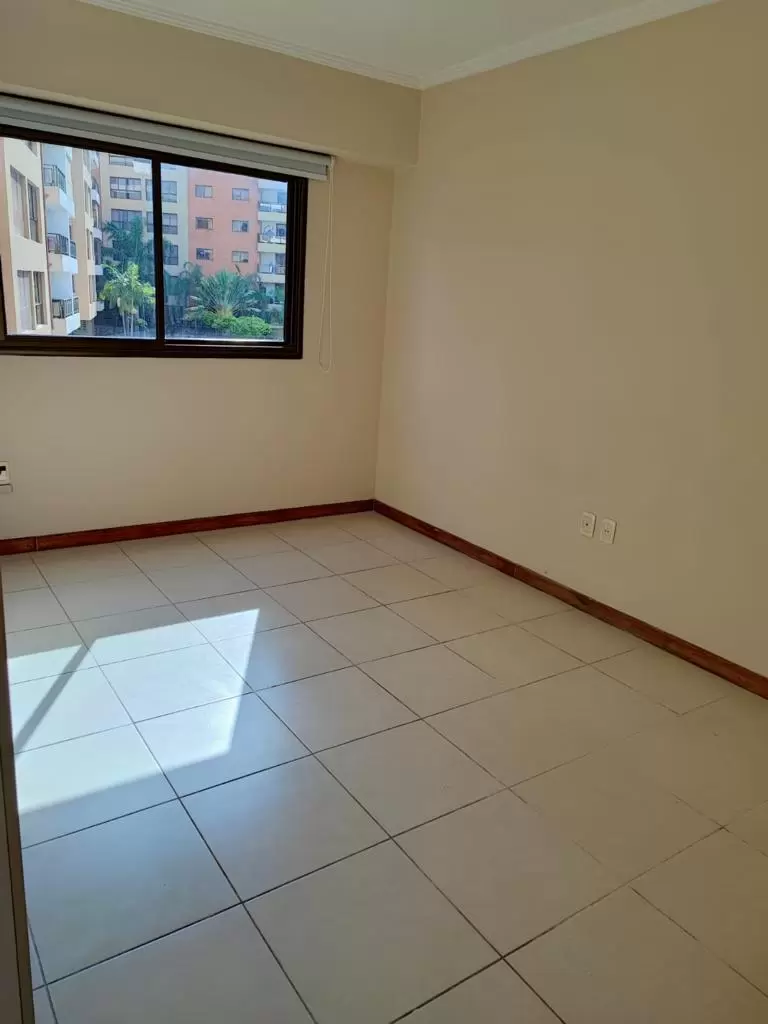 Departamento en Parque Venezuela, 201 m², 3 dormitorios, amenities.