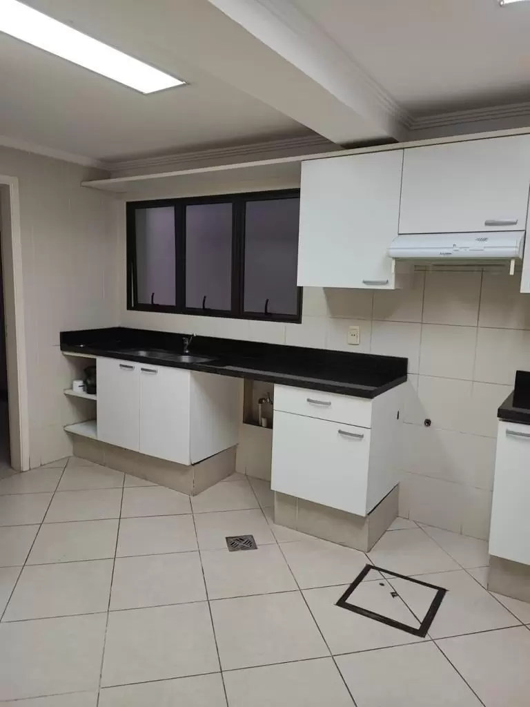 Departamento en Parque Venezuela, 201 m², 3 dormitorios, amenities.